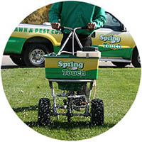 Le Center turf fertilizing